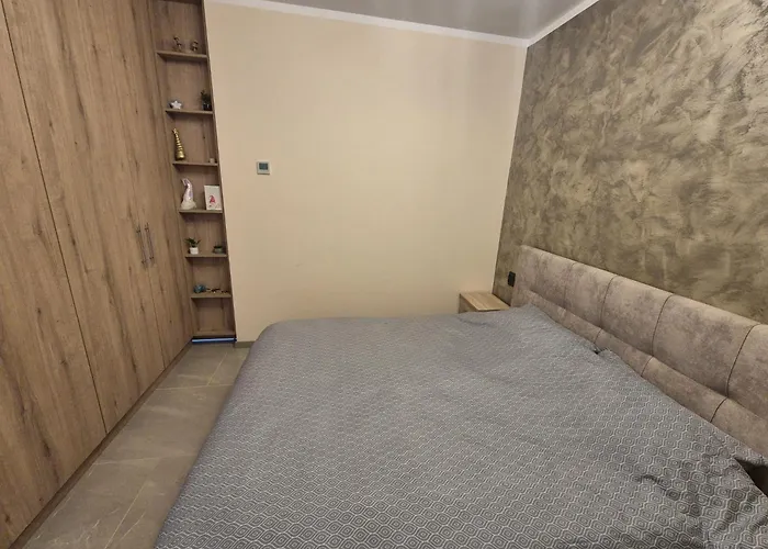 Apartament Xtn House Airport With Parking *